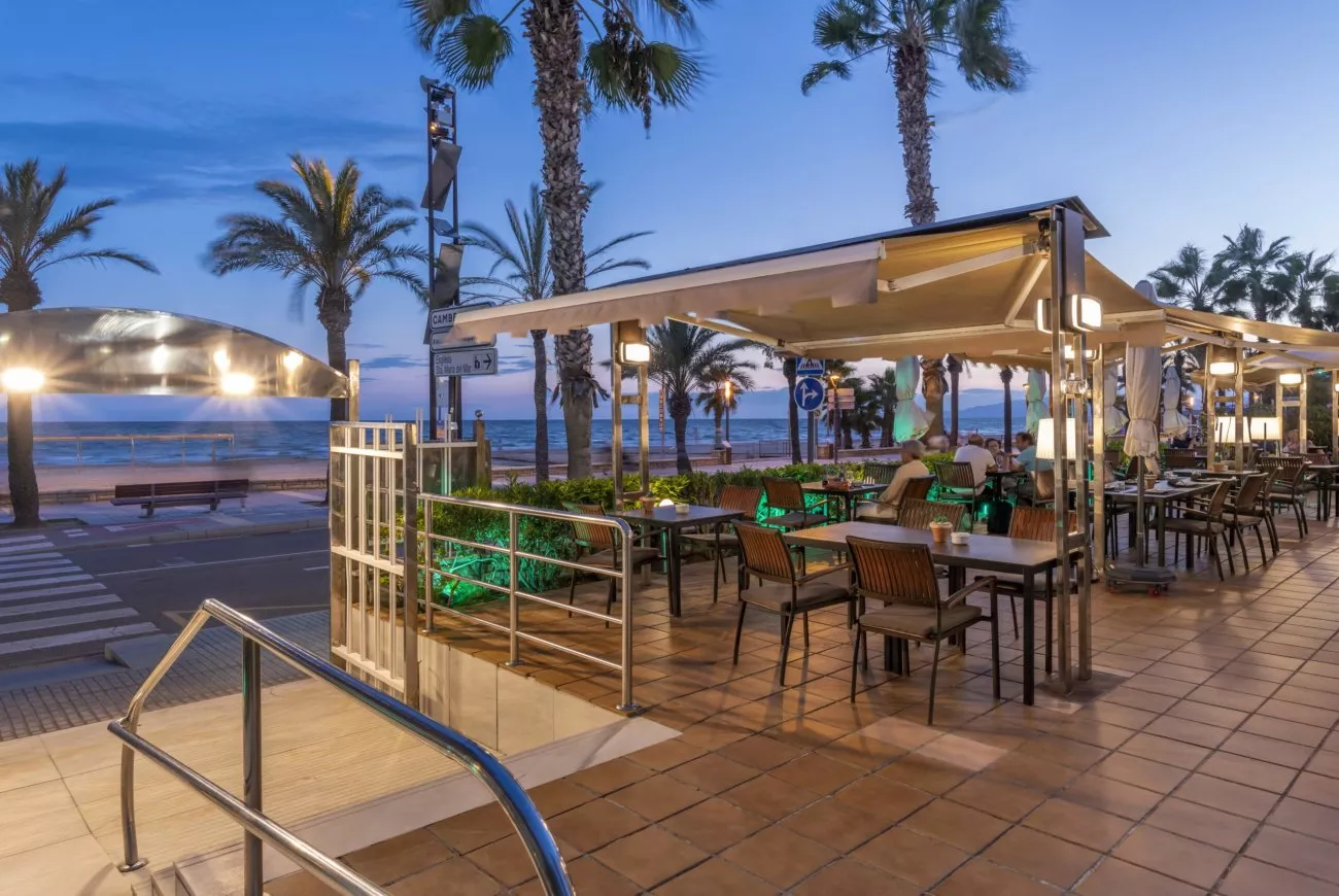 Cafeteria & Sea Terrace